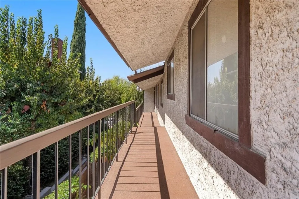 3424 Pueblo Avenue 8, Los Angeles, California 90032 home-pic-27